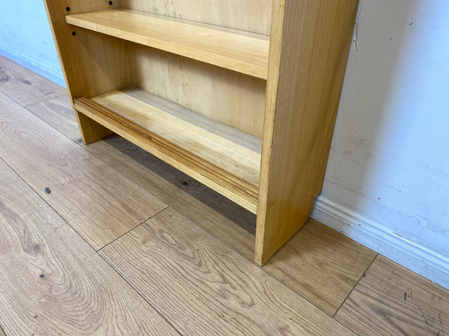 Minimalistisches und gut erhaltenes sehr hohes Mid-Century Bücherregal mit verstellbaren Regalböden I Regal Holzregal Bücherschrank Küchenregal Retro Vintage I