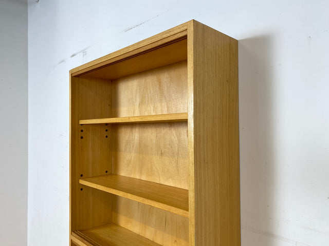 Minimalistisches und gut erhaltenes sehr hohes Mid-Century Bücherregal mit verstellbaren Regalböden I Regal Holzregal Bücherschrank Küchenregal Retro Vintage I