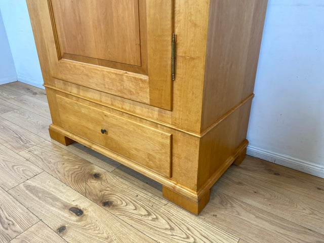 Hochwertiger Kleiderschrank im antiken Stil aus massivem Kirschholz mit Schublade I Schrank Wäscheschrank Bauernschrank Dielenschrank Vertiko Biedermeier Landhaus Vintage I
