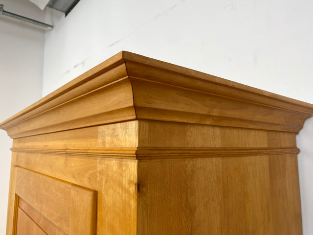 Hochwertiger Kleiderschrank im antiken Stil aus massivem Kirschholz mit Schublade I Schrank Wäscheschrank Bauernschrank Dielenschrank Vertiko Biedermeier Landhaus Vintage I