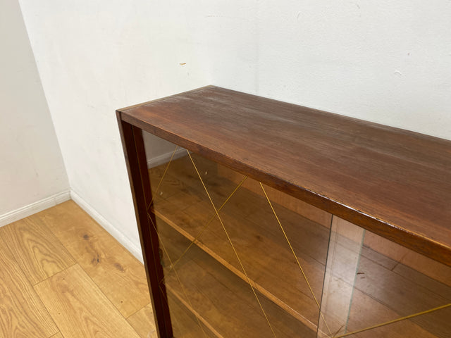 WMK I Schöne Mid-Century Vitrine mit Einlegeböden