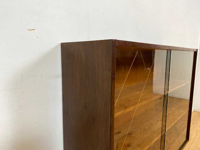 WMK I Schöne Mid-Century Vitrine mit Einlegeböden