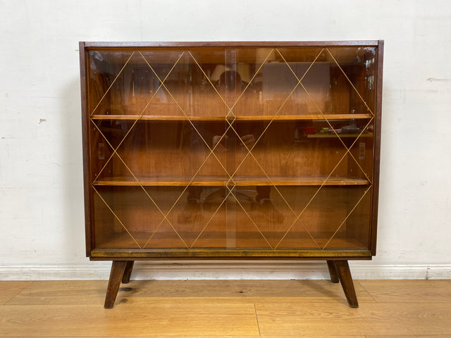 WMK I Schöne Mid-Century Vitrine mit Einlegeböden