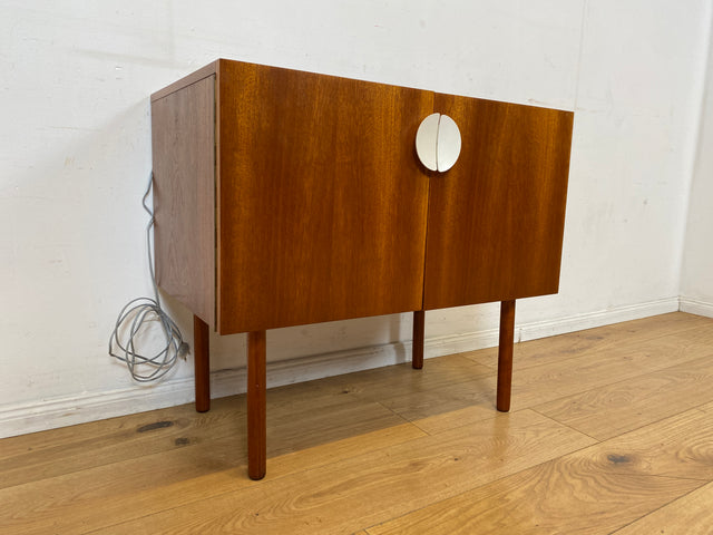 Sehr hübsche kleine 70er Jahre Barkommode mit Beleuchtung und verspiegeltem Getränkefach I Bar Barschrank Mini-Bar Hausbar Kommode VEB DDR Mid-Century Vintage Retro 60er I