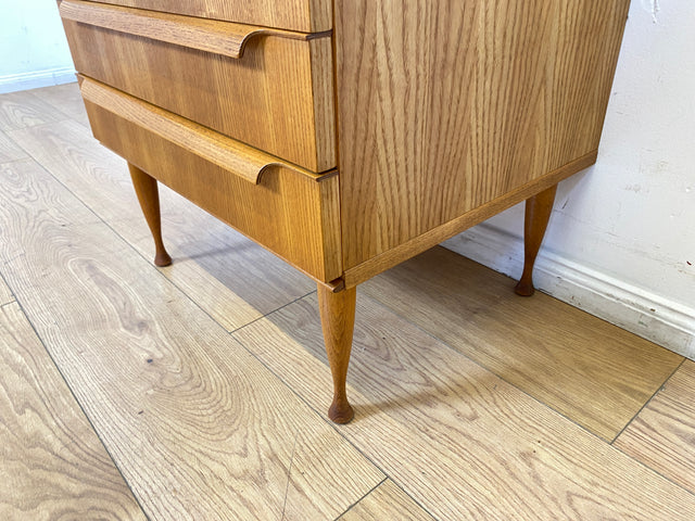 Stilvolle kleine helle Mid-Century Kommode in Esche mit Schubladen & formschönen Holzgriffen I Schubladenkommode Schrank Wäschekommode Ablage Sideboard Retro Vintage 60er I