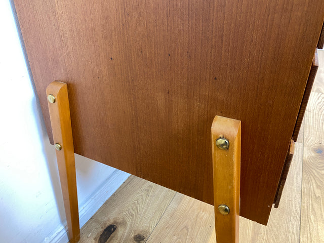 Schöner jedoch etwas abgerockter kleiner freistellender skandinavischer Schreibtisch in Teakholz I Arbeitstisch Writing Desk Bürotisch Danish Design Mid-Century Vintage Teak I