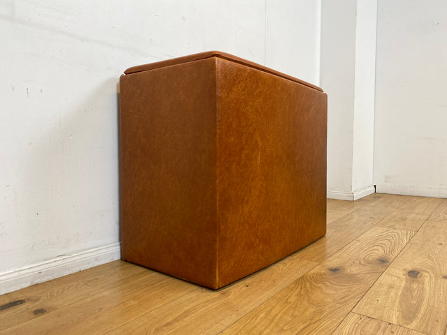 Kultige Retro Truhe in braunem Kunstleder mit besonders schönem floralem Innenleben I Wäschetruhe Kiste Wäschekorb Wäschekommode Spielzeugtruhe Vintage Mid-Century 60er I