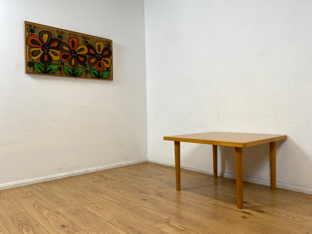 WMK I Minimalistischer und sehr gut erhaltener heller Mid-Century Couchtisch in seltener quadratischer Form