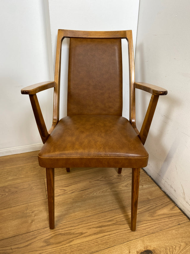 WMK I 1/24 Gemütliche Mid-Century Armlehnstühle mit pflegeleichtem Kunstlederbezug