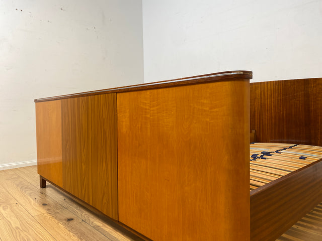 Stilvolles und sehr gut erhaltenes Mid-Century Bett mit Lattenrosten für zwei 90x190 Matratzen I Doppelbett Holzbett Bettrahmen Schlafzimmer 50er 60er Vintage Rockabilly I