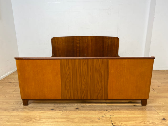 Stilvolles und sehr gut erhaltenes Mid-Century Bett mit Lattenrosten für zwei 90x190 Matratzen I Doppelbett Holzbett Bettrahmen Schlafzimmer 50er 60er Vintage Rockabilly I