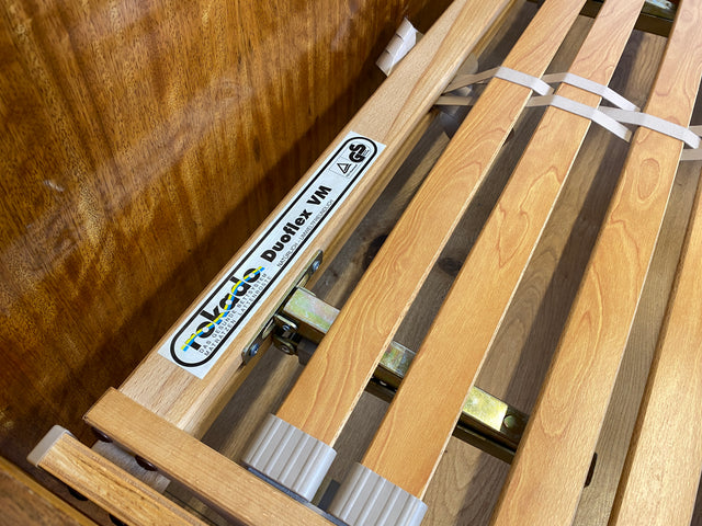 Stilvoller und sehr gut erhaltenes Mid-Century Bett mit hochwertigen verstellbaren Lattenrosten