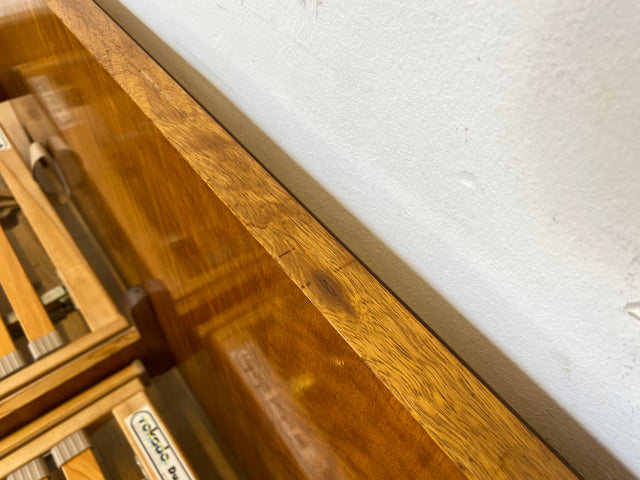 Stilvoller und sehr gut erhaltenes Mid-Century Bett mit hochwertigen verstellbaren Lattenrosten