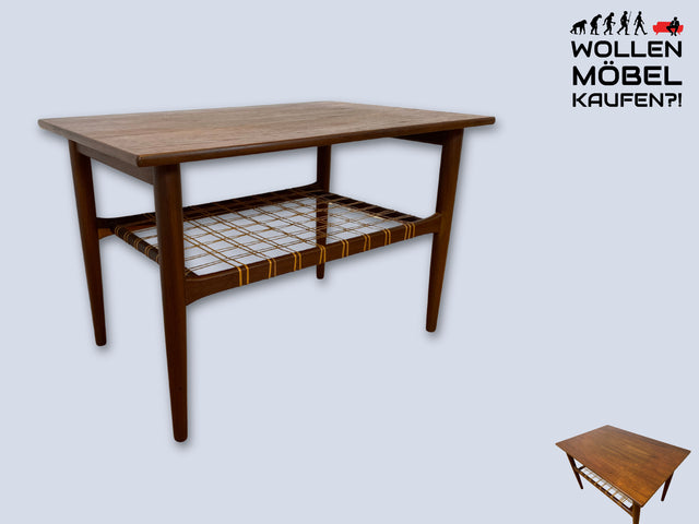Stilvoller Mid-Century Couchtisch in Teakholz von Ilse Möbel in skandinavischem Design mit Naturgeflecht Ablage I Wohnzimmertisch Coffee Table Danish Design Vintage 60er I