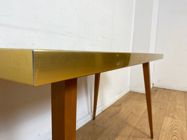 Kultiger hoher Mid-Century Couchtisch mit Mosaik Fliesen und konischen Füßen