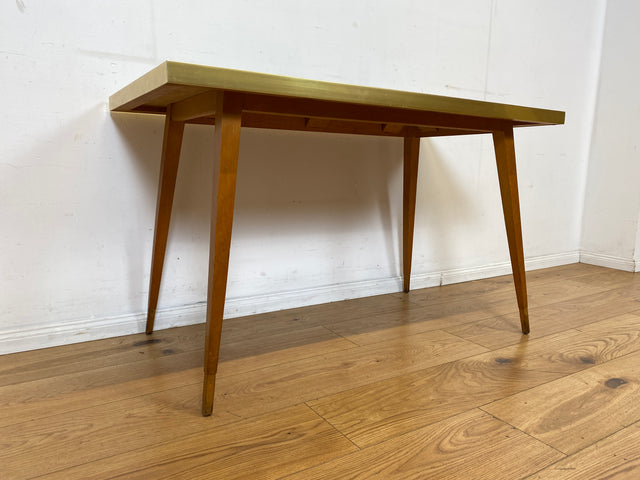 Kultiger hoher Mid-Century Couchtisch mit Mosaik Fliesen und konischen Füßen