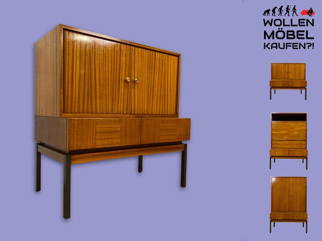 Hübsches und gut erhaltenes Mid-Century Highboard auf schwarzen Metallfüßen mit Schubladen I Schrank  Kommode Sideboard Wäscheschrank Bücherschrank60er 70er VEB Vintage I