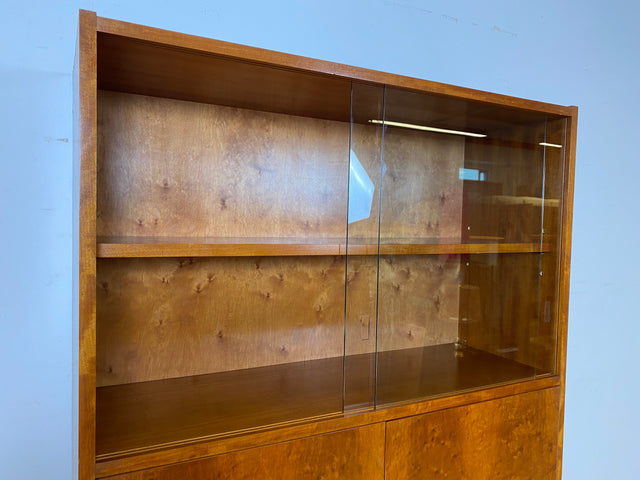 WMK I Stilvolles Mid-Century Highboard mit Vitrine und verstellbaren Regalböden I Schrank Bücherschrank Büchervitrine Bücherregal ,Kommode Sideboard Regalwand Vintage 60er I Berlin Magdeburg Essen