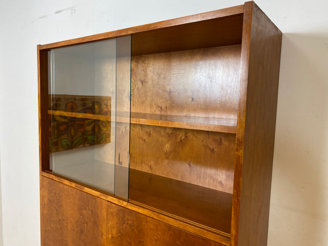 WMK I Stilvolles Mid-Century Highboard mit Vitrine und verstellbaren Regalböden I Schrank Bücherschrank Büchervitrine Bücherregal ,Kommode Sideboard Regalwand Vintage 60er I Berlin Magdeburg Essen