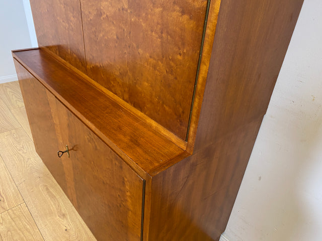WMK I Stilvolles Mid-Century Highboard mit Vitrine und verstellbaren Regalböden I Schrank Bücherschrank Büchervitrine Bücherregal ,Kommode Sideboard Regalwand Vintage 60er I Berlin Magdeburg Essen