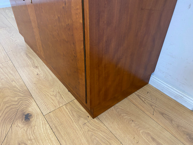 WMK I Stilvolles Mid-Century Highboard mit Vitrine und verstellbaren Regalböden I Schrank Bücherschrank Büchervitrine Bücherregal ,Kommode Sideboard Regalwand Vintage 60er I Berlin Magdeburg Essen