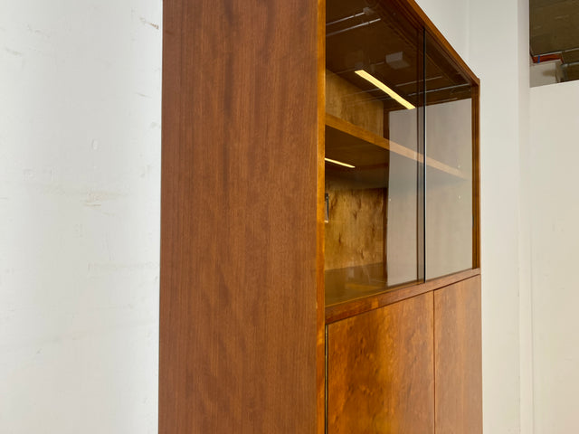 WMK I Stilvolles Mid-Century Highboard mit Vitrine und verstellbaren Regalböden I Schrank Bücherschrank Büchervitrine Bücherregal ,Kommode Sideboard Regalwand Vintage 60er I Berlin Magdeburg Essen