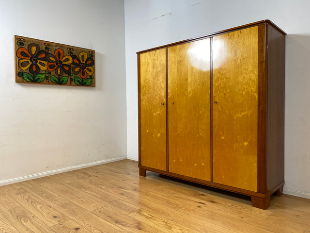 Sehr schöner und perfekt aufgeteilter Mid-Century Kleiderschrank aus 1960 mit Schubladen I Schrank Schlafzimmerschrank Wäscheschrank Wardrobe Vintage 50er 60er Rockabilly I
