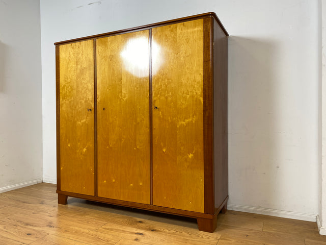 Sehr schöner und perfekt aufgeteilter Mid-Century Kleiderschrank aus 1960 mit Schubladen I Schrank Schlafzimmerschrank Wäscheschrank Wardrobe Vintage 50er 60er Rockabilly I