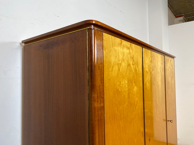Sehr schöner und perfekt aufgeteilter Mid-Century Kleiderschrank aus 1960 mit Schubladen I Schrank Schlafzimmerschrank Wäscheschrank Wardrobe Vintage 50er 60er Rockabilly I