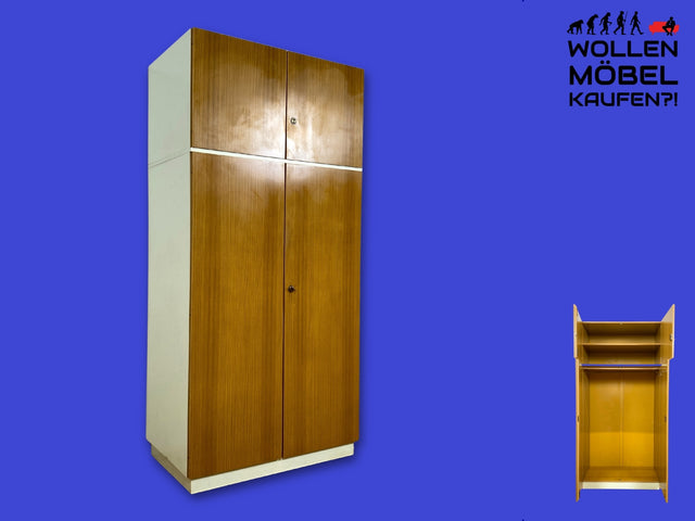 I Retro pur I Sehr schöner großer Mid-Century Kleiderschrank aus 1967 mit Aufsatz I Schrank Schlafzimmerschrank Garderobe Wardrobe Flurschrank 60er 70er Vintage DDR I