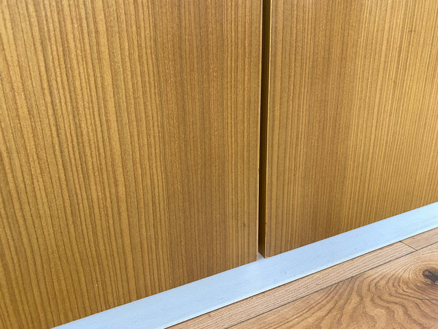 I Retro pur I Sehr schöner großer Mid-Century Kleiderschrank aus 1967 mit Aufsatz I Schrank Schlafzimmerschrank Garderobe Wardrobe Flurschrank 60er 70er Vintage DDR I