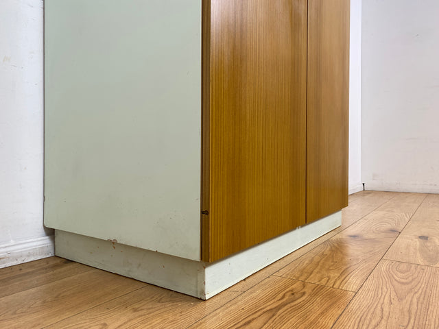 I Retro pur I Sehr schöner großer Mid-Century Kleiderschrank aus 1967 mit Aufsatz I Schrank Schlafzimmerschrank Garderobe Wardrobe Flurschrank 60er 70er Vintage DDR I
