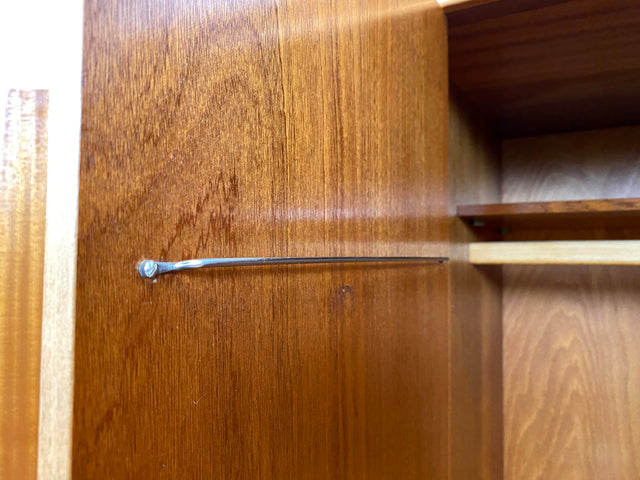 Hochwertiger und perfekt aufgeteilter großer Mid-Century Kleiderschrank aus vollem Holz I Schrank Schlafzimmerschrank Wäscheschrank Wardrobe 50er 60er Retro Vintage I