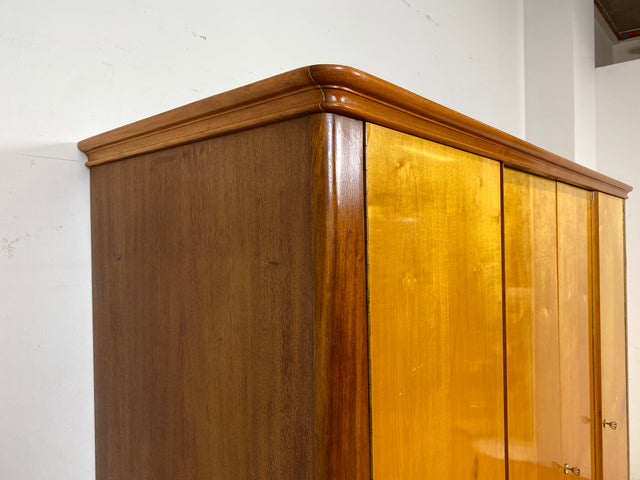 Hochwertiger und perfekt aufgeteilter großer Mid-Century Kleiderschrank aus vollem Holz I Schrank Schlafzimmerschrank Wäscheschrank Wardrobe 50er 60er Retro Vintage I