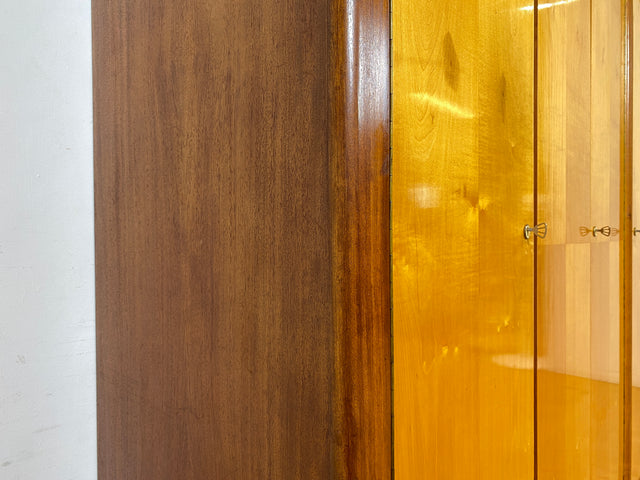 Hochwertiger und perfekt aufgeteilter großer Mid-Century Kleiderschrank aus vollem Holz I Schrank Schlafzimmerschrank Wäscheschrank Wardrobe 50er 60er Retro Vintage I