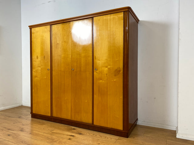 Hochwertiger und perfekt aufgeteilter großer Mid-Century Kleiderschrank aus vollem Holz I Schrank Schlafzimmerschrank Wäscheschrank Wardrobe 50er 60er Retro Vintage I