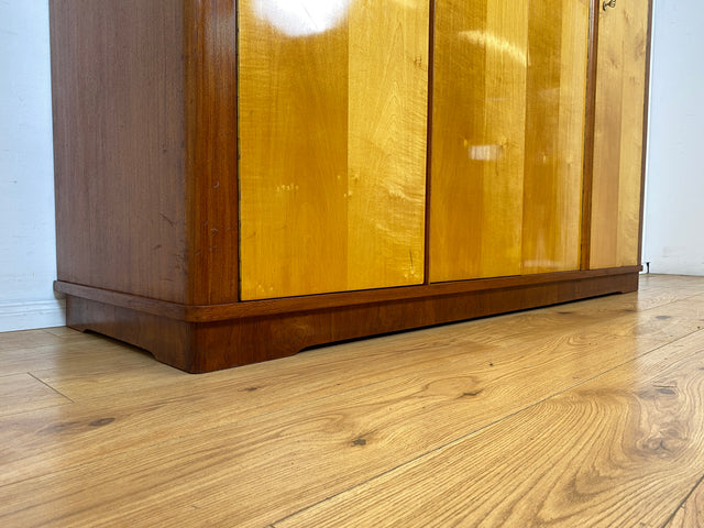 Hochwertiger und perfekt aufgeteilter großer Mid-Century Kleiderschrank aus vollem Holz I Schrank Schlafzimmerschrank Wäscheschrank Wardrobe 50er 60er Retro Vintage I