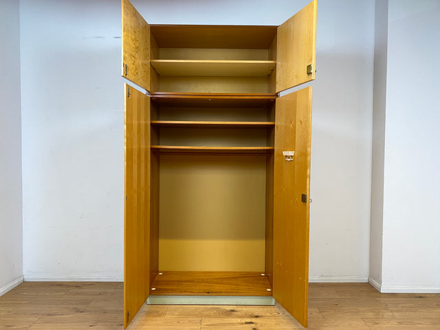Sehr schöner und geräumiger Mid-Century Kleiderschrank mit Aufsatz und Kleiderstange I Schrank Schlafzimmerschrank Wäscheschrank Wardrobe 60er 70er Vintage Retro I