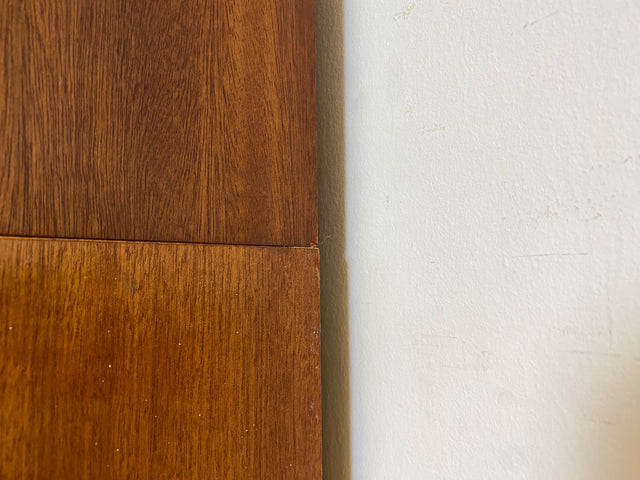 Sehr schöner und geräumiger Mid-Century Kleiderschrank mit Aufsatz und Kleiderstange I Schrank Schlafzimmerschrank Wäscheschrank Wardrobe 60er 70er Vintage Retro I