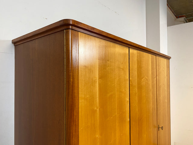 Schöner & perfekt aufgeteilter 3-türiger Mid-Century Kleiderschrank mit Schubladen I Schrank Schlafzimmerschrank Wäscheschrank Wardrobe Rockabilly 50er 60er Vintage I