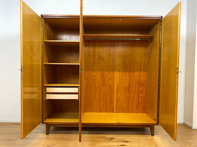 Schöner & perfekt aufgeteilter 3-türiger Mid-Century Kleiderschrank mit Schubladen I Schrank Schlafzimmerschrank Wäscheschrank Wardrobe Rockabilly 50er 60er Vintage I