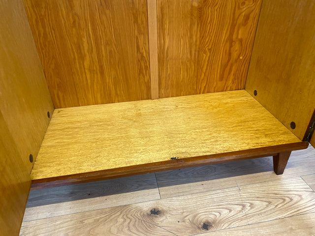Schöner & perfekt aufgeteilter 3-türiger Mid-Century Kleiderschrank mit Schubladen I Schrank Schlafzimmerschrank Wäscheschrank Wardrobe Rockabilly 50er 60er Vintage I