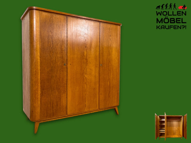 Besonders schöner Mid-Century Kleiderschrank aus 1960 mit Schubladen I Vollholz in Eiche&nbsp;