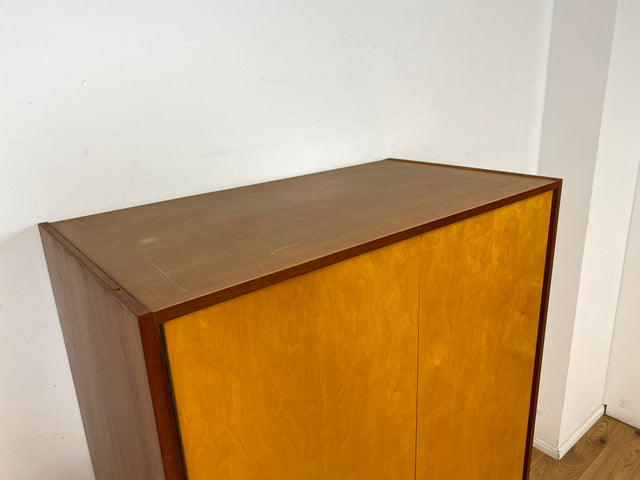 Minimalistischer & geräumiger Mid-Century Kleiderschrank aus 1966 mit Schublade und Böden I Schrank Schlafzimmerschrank Wäscheschrank Garderobe Wardrobe Retro Vintage 60er I