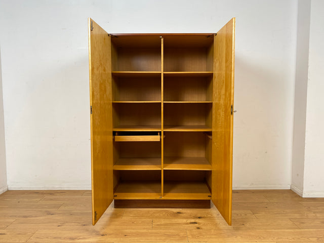 Minimalistischer & geräumiger Mid-Century Kleiderschrank aus 1966 mit Schublade und Böden I Schrank Schlafzimmerschrank Wäscheschrank Garderobe Wardrobe Retro Vintage 60er I