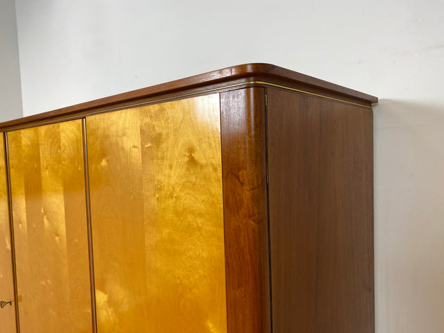 Stilvoller und gut erhaltener Mid-Century Kleiderschrank mit guter Aufteilung I Schrank Schlafzimmerschrank Wäscheschrank Wardrobe Rockabilly Vintage 50er 60er Retro I
