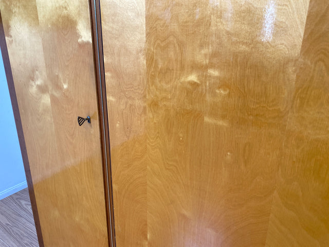 Stilvoller und gut erhaltener Mid-Century Kleiderschrank mit guter Aufteilung I Schrank Schlafzimmerschrank Wäscheschrank Wardrobe Rockabilly Vintage 50er 60er Retro I