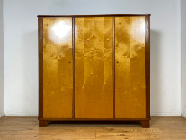 Stilvoller und gut erhaltener Mid-Century Kleiderschrank mit guter Aufteilung I Schrank Schlafzimmerschrank Wäscheschrank Wardrobe Rockabilly Vintage 50er 60er Retro I