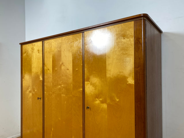 Stilvoller und gut erhaltener Mid-Century Kleiderschrank mit guter Aufteilung I Schrank Schlafzimmerschrank Wäscheschrank Wardrobe Rockabilly Vintage 50er 60er Retro I