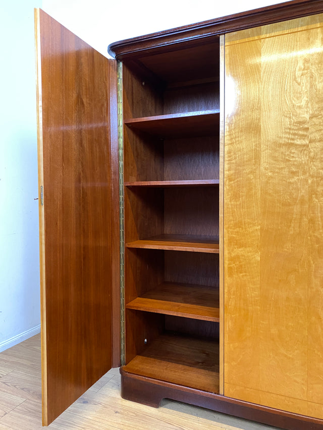 Sehr schöner und gut erhaltener Mid-Century Kleiderschrank mit perfekter Aufteilung I Schrank Schlafzimmerschrank Wäscheschrank Rockabilly Vintage 50er 60er Retro I